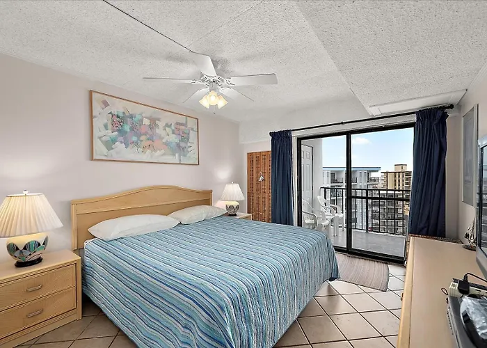 Holiday home Spacious 3 Bedroom With Ocean Views And Outdoor Pool! *