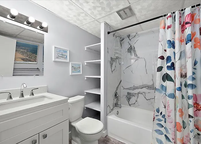 Spacious 3 Bedroom With Ocean Views And Outdoor Pool! Holiday home Ocean City