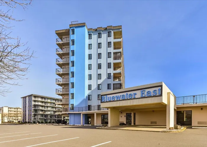 Holiday home Spacious 3 Bedroom With Ocean Views And Outdoor Pool! Ocean City
